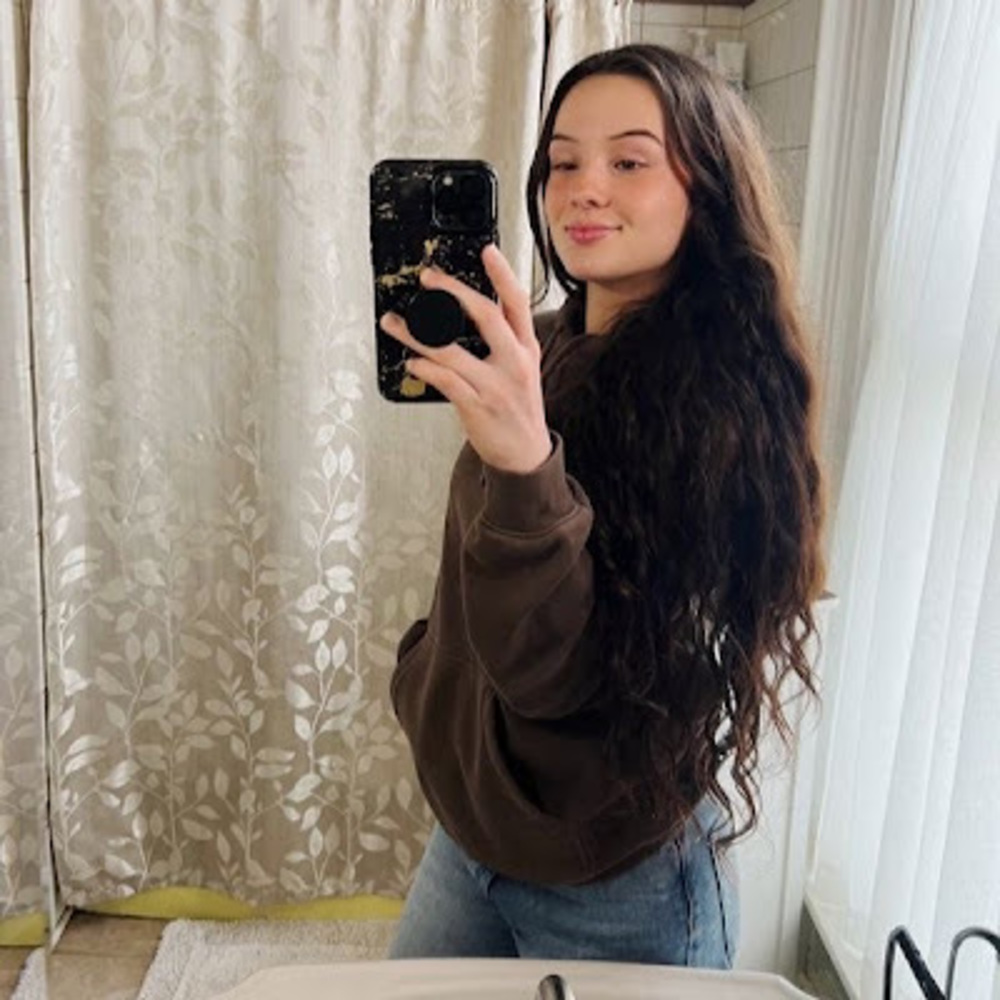 Meet your Posher, Ava